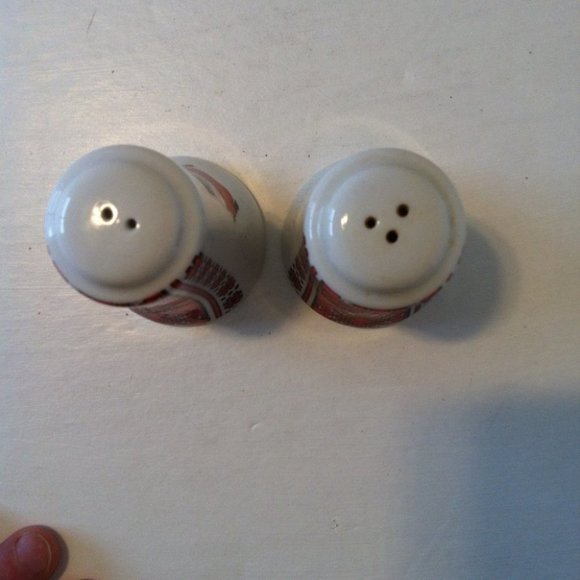 Dancer Salt and Pepper Shakers - Picture 4 of 4